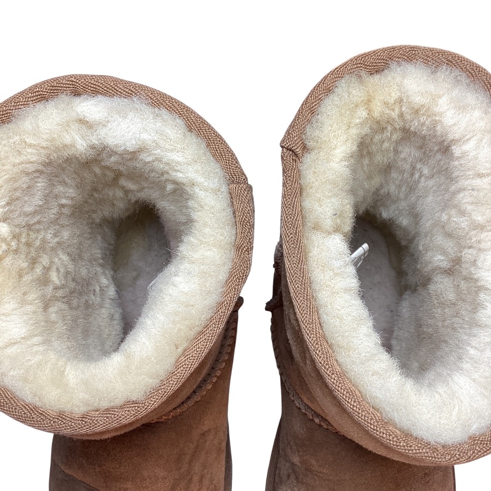 UGG Classic II Short Boot Kids Size 4 Chestnut Suede Winter Cozy Shearling Warm - Picture 6 of 8